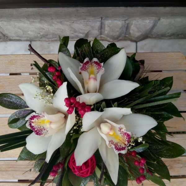 cvetni aranzman, cvecara beograd, dostava cveca, isporuka cveca, poklon