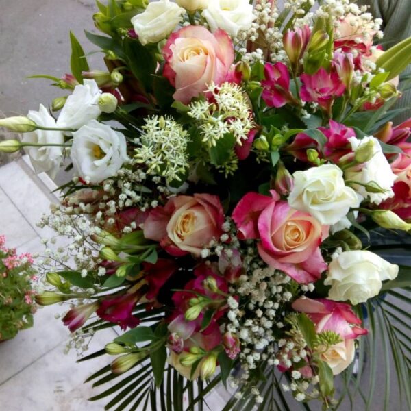 cvetni aranzman, cvecara beograd, dostava cveca, isporuka cveca, poklon