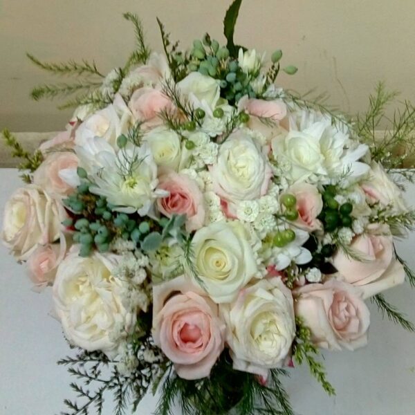 cvetni aranzman, cvecara beograd, dostava cveca, isporuka cveca, poklon