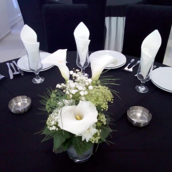 cvetni aranzman, cvecara beograd, dostava cveca, isporuka cveca, poklon