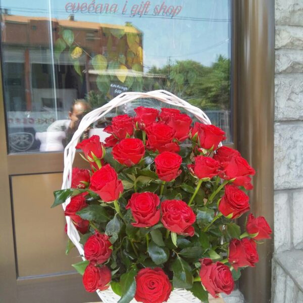 cvetni aranzman, cvecara beograd, dostava cveca, isporuka cveca, poklon