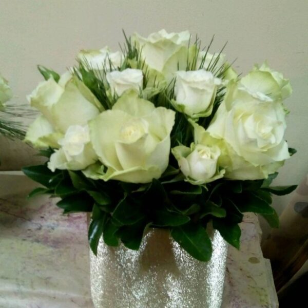 cvetni aranzman, cvecara beograd, dostava cveca, isporuka cveca, poklon