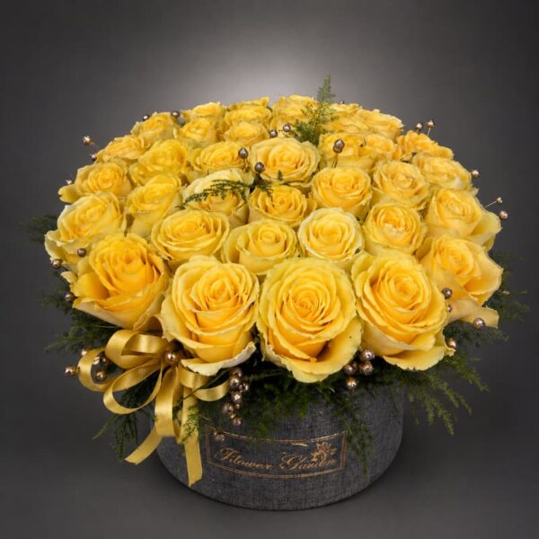 zute ruze u kutiji luksuzni cvetni aranzman