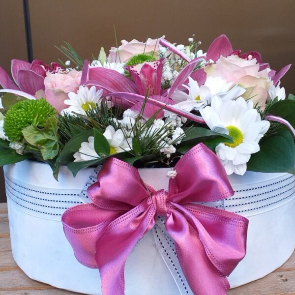 cvetni aranzman, cvecara beograd, dostava cveca, isporuka cveca, poklon