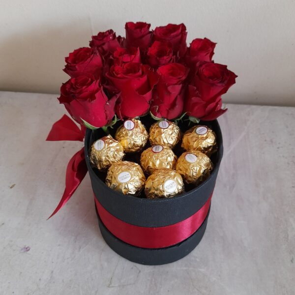 Crvene ruže sa Ferrero bombonama, ranžman br. 266