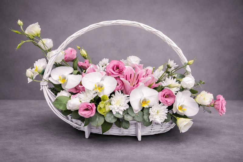 cvetna korpa sa orhidejama ljiljanima i ruzama dostava Beograd