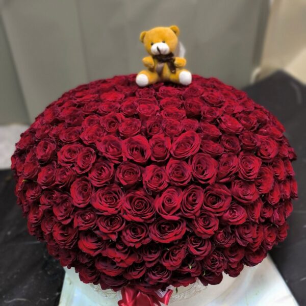 301 ruža sa medom dostava Srbija luksuzni buket crvene ruže