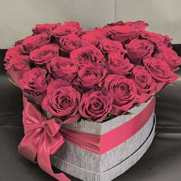 31 crvena ruža u kutiji srce luksuzni flower box