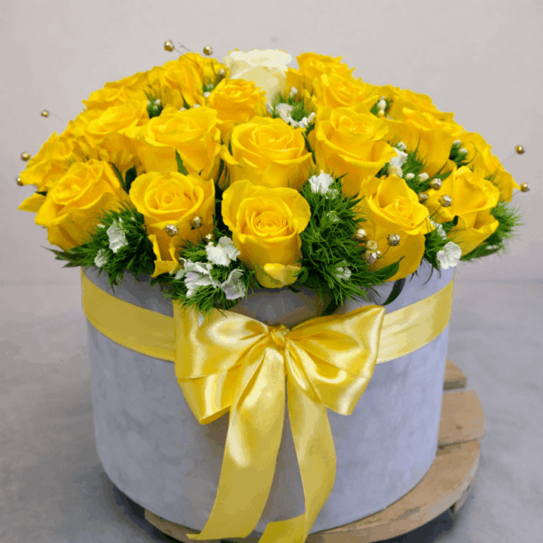 žute ruže u boksu sa mašnom dostava cveća Beograd